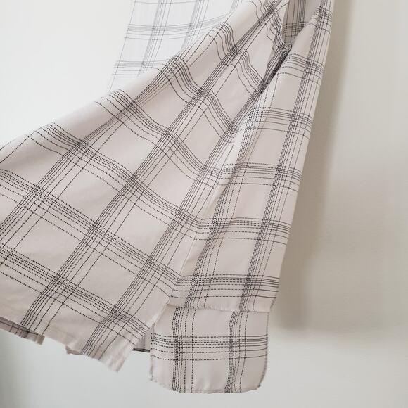 LOFT Sleeveless Windowpane Flowy Sleeveless Blouse Cream Size Small - Picture 4 of 7